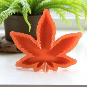 Glow In The Dark Resin Pot Leaf Ashtray